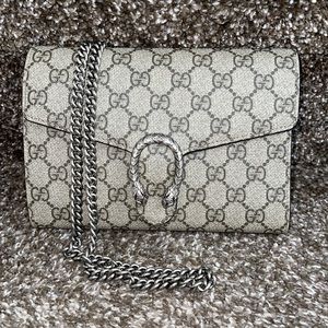 GUCCI Dionysus GG Supreme Chain Wallet Purse